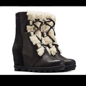 SOREL Women’s Joan of Arctic Wedge II Shearling Boot